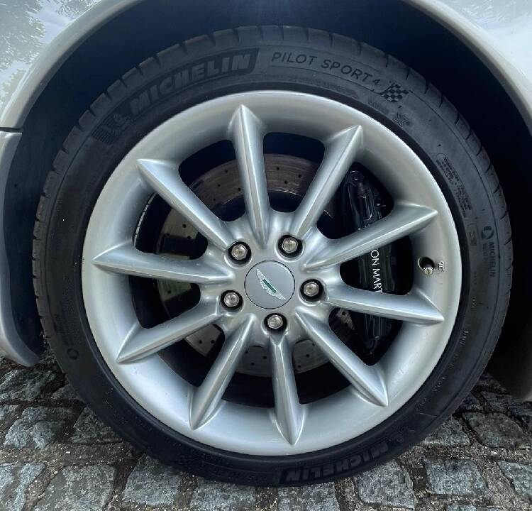 Bild 24/24 von Aston Martin DB 7 Vantage Volante (2000)