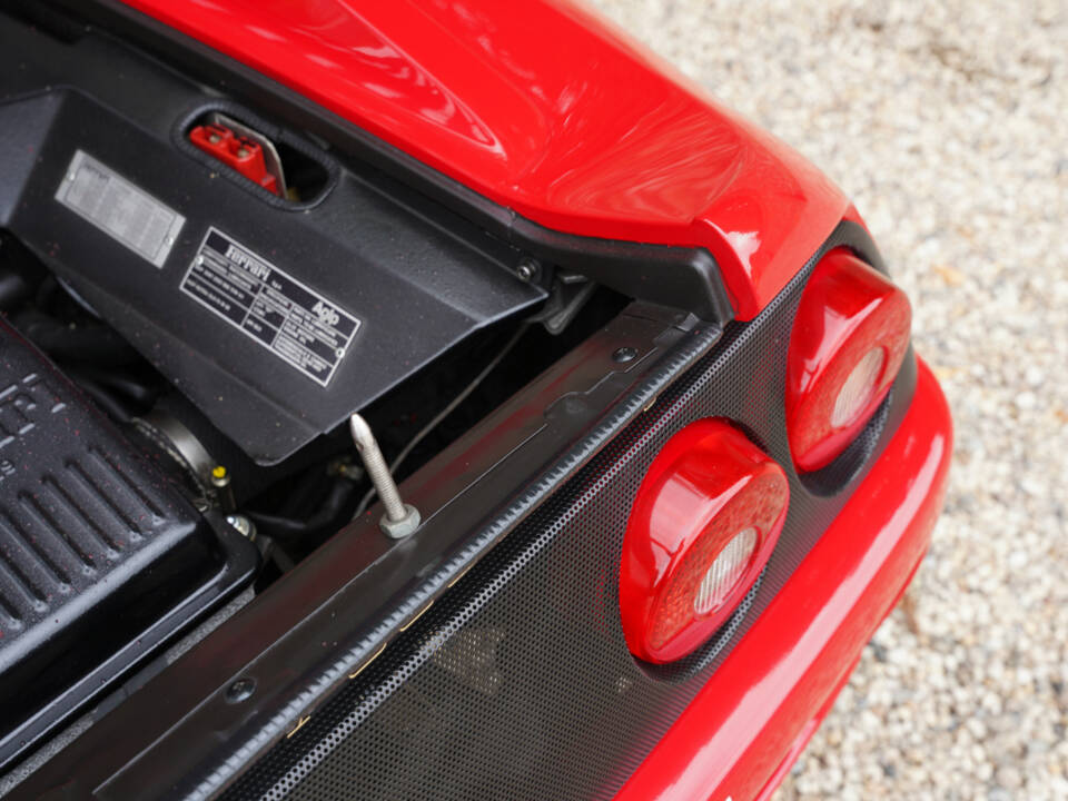 Afbeelding 29/50 van Ferrari F 355 Challenge (1995)