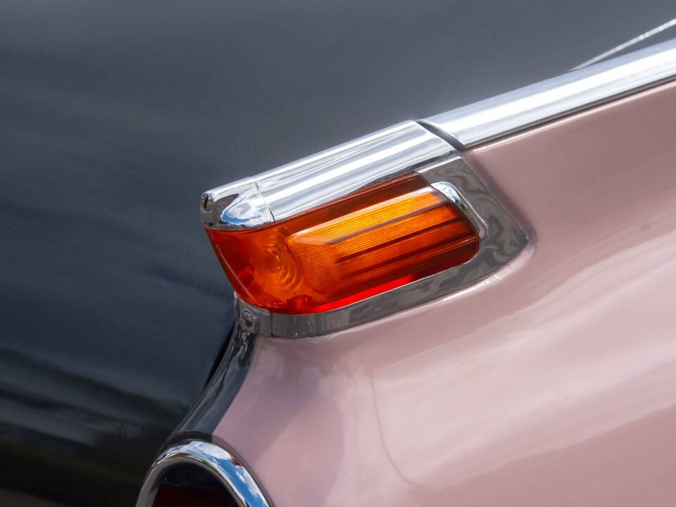 Image 35/50 of Vauxhall Cresta (1958)