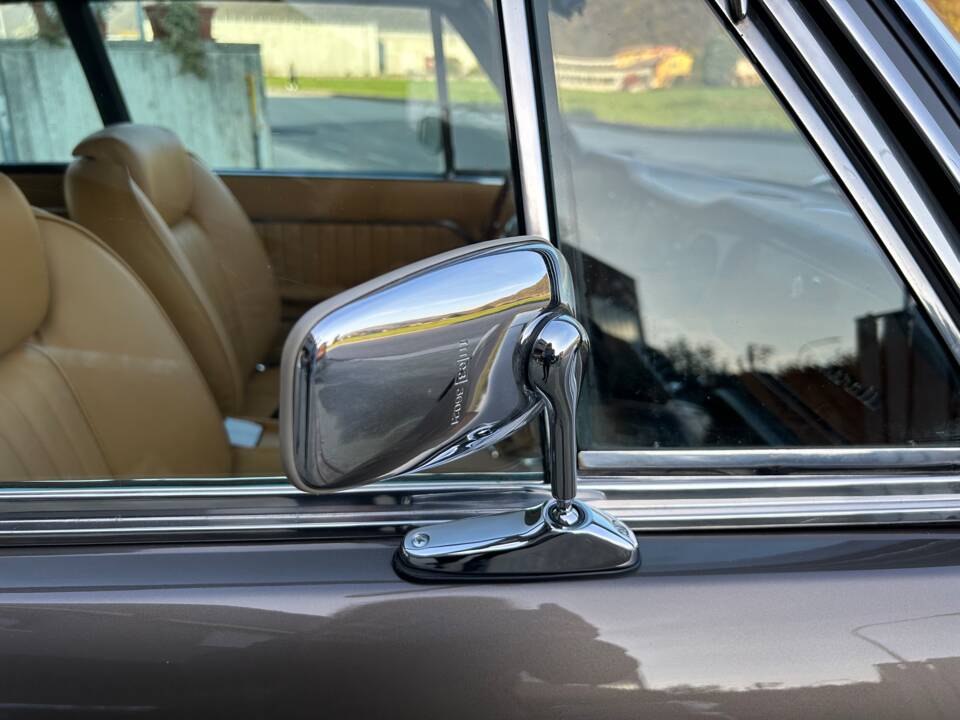 Image 35/101 of Maserati Mexico 4200 (1971)