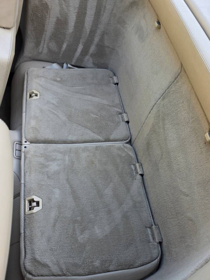 Image 26/100 of Mercedes-Benz 300 SL-24 (1991)