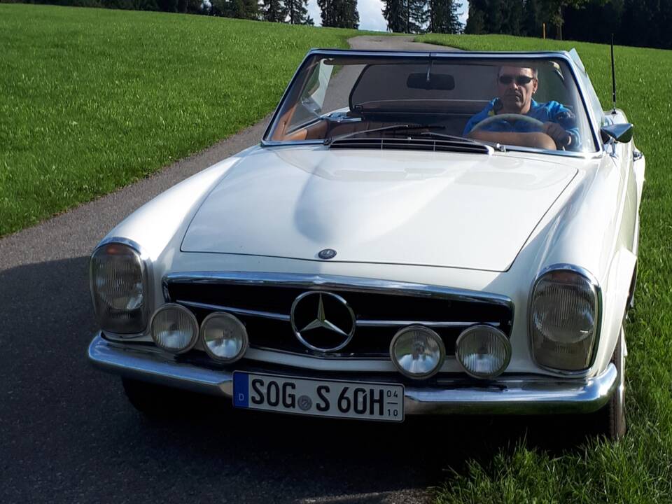 Image 2/6 of Mercedes-Benz 280 SL (1969)