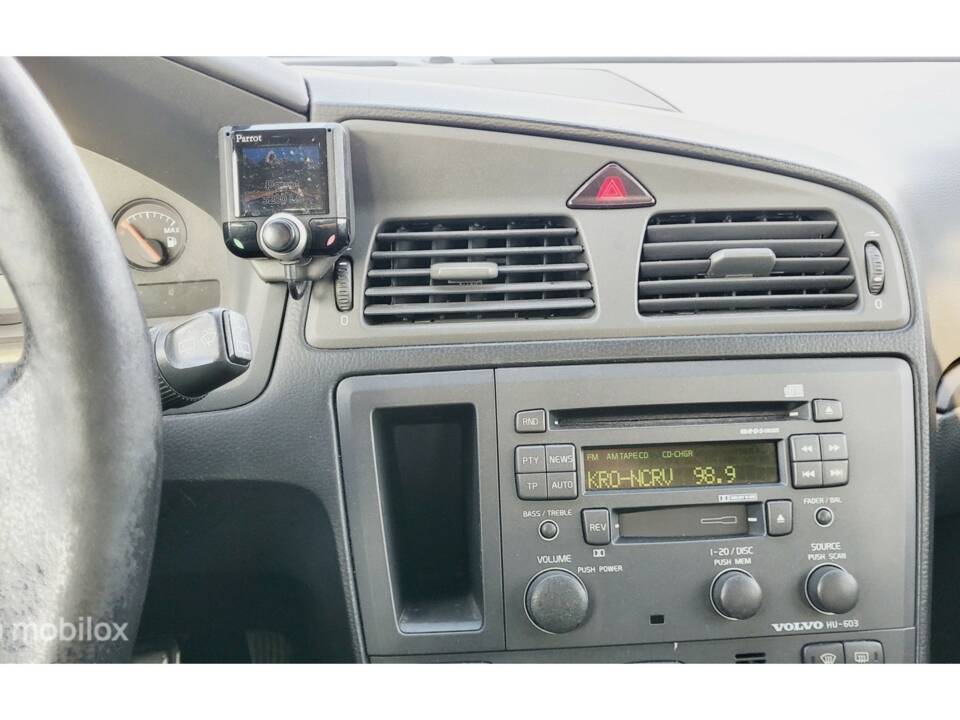 Bild 19/29 von Volvo XC70 2.4T (2001)