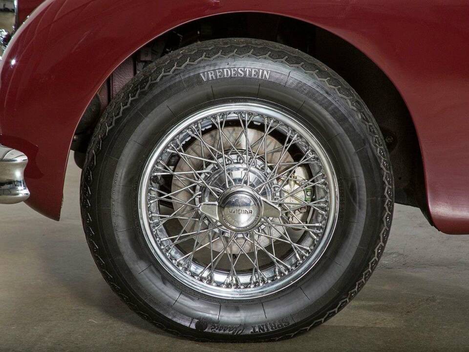 Imagen 7/20 de Jaguar XK 150 DHC (1959)
