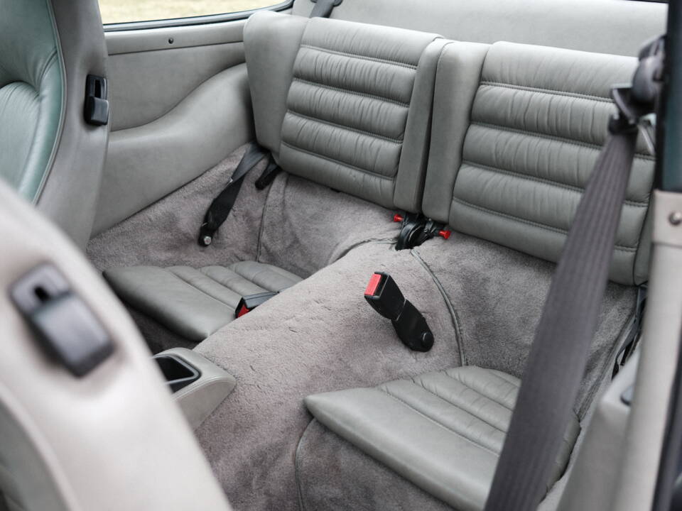 Image 38/97 of Porsche 911 Carrera 4 (1991)