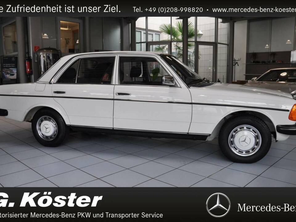 Immagine 5/15 di Mercedes-Benz 200 (1980)