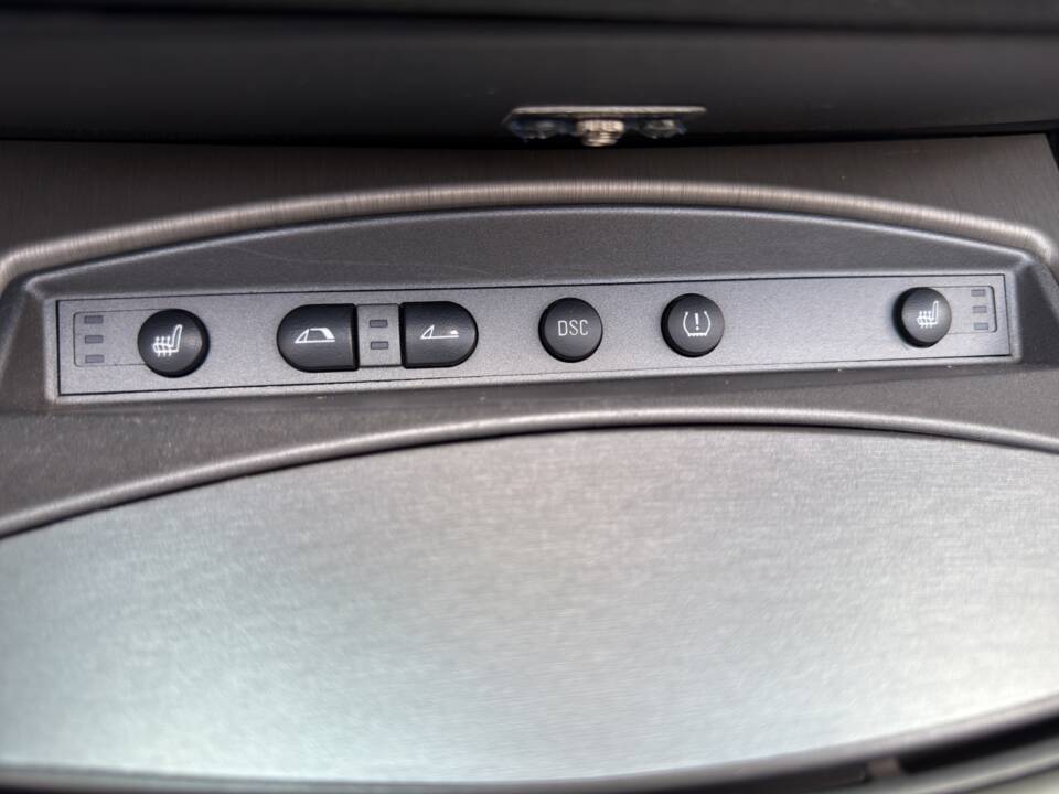 Bild 19/34 von BMW Z4 3.0i (2004)