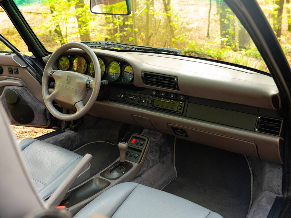 Immagine 29/47 di Porsche 911 Carrera (1994)