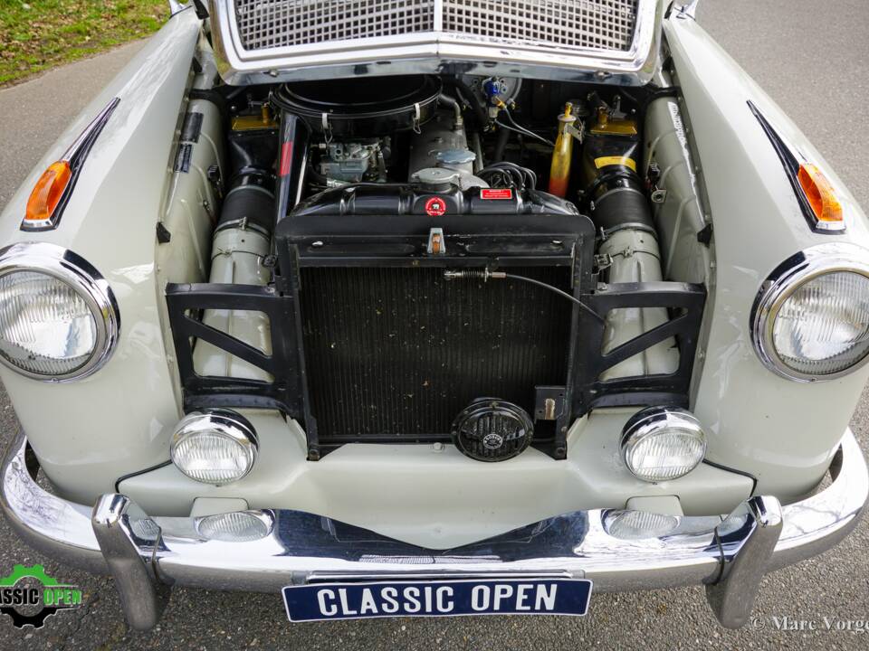 Bild 19/44 von Mercedes-Benz 220 S (1958)