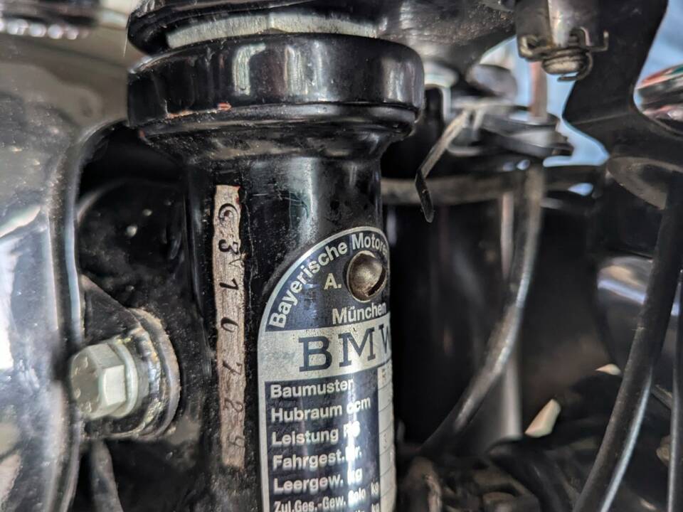 Afbeelding 4/9 van BMW R 25/3 (1954)