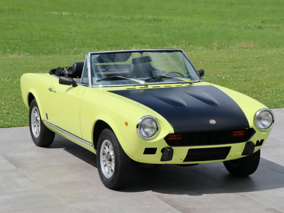 Immagine 22/50 di FIAT 124 Spider CS1 (1975)