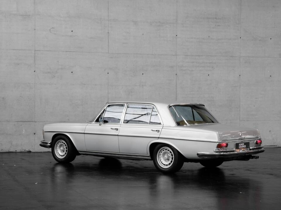 Immagine 5/50 di Mercedes-Benz 300 SEL 6.3 (1968)