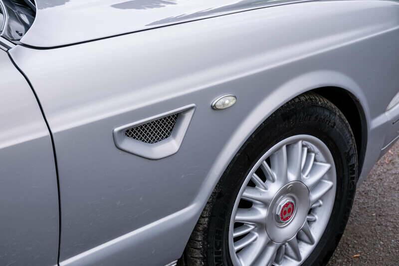 Image 19/50 of Bentley Continental R (1996)