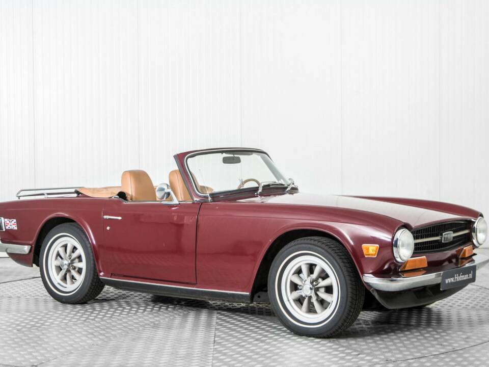 Image 5/50 of Triumph TR 6 PI (1969)