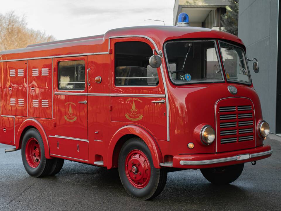 Image 3/37 of OM Leoncino 35 (1949)