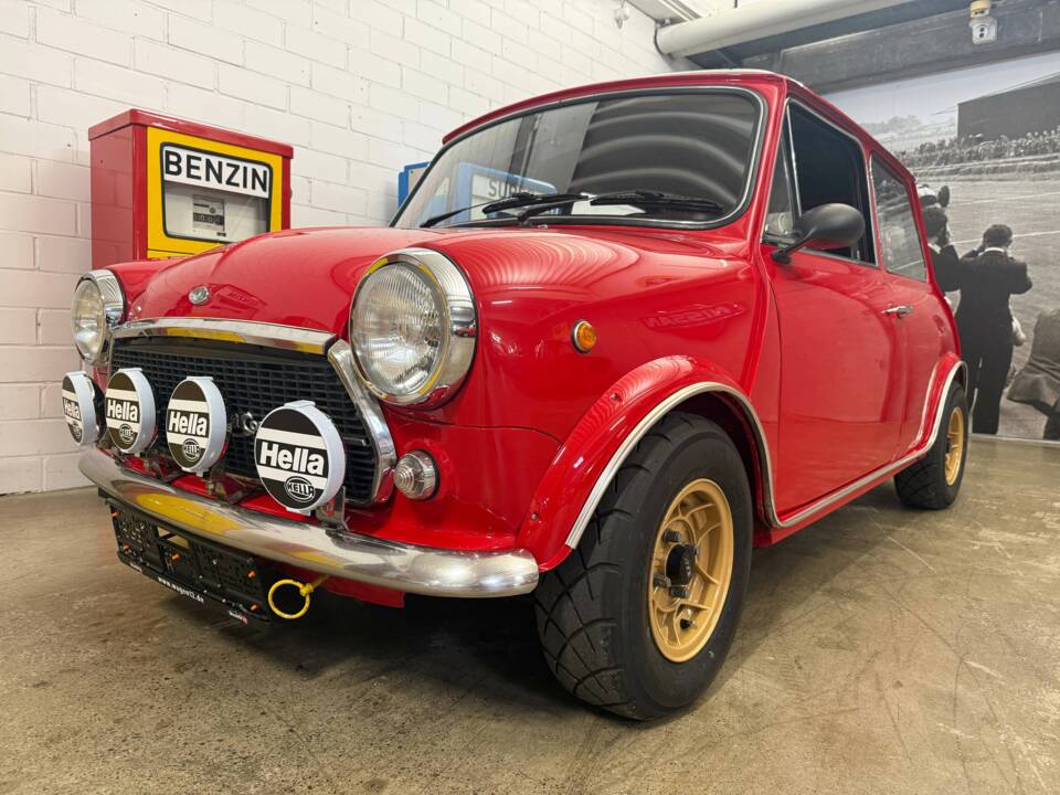 Immagine 2/17 di Innocenti Mini Cooper 1300 (1972)
