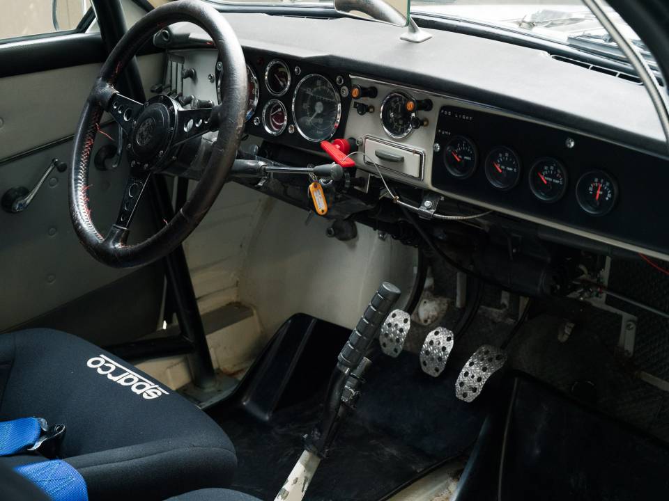 Image 23/50 of Saab 96 V4 (1967)