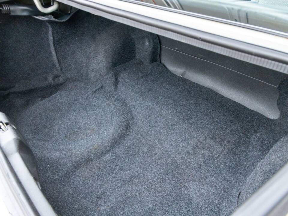 Afbeelding 47/50 van Alfa Romeo 75 2.0 Twin Spark (1988)