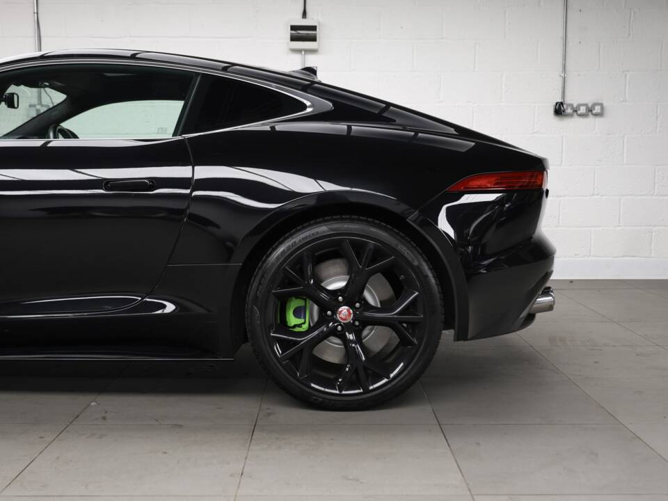 Afbeelding 46/50 van Jaguar F-Type R (2014)
