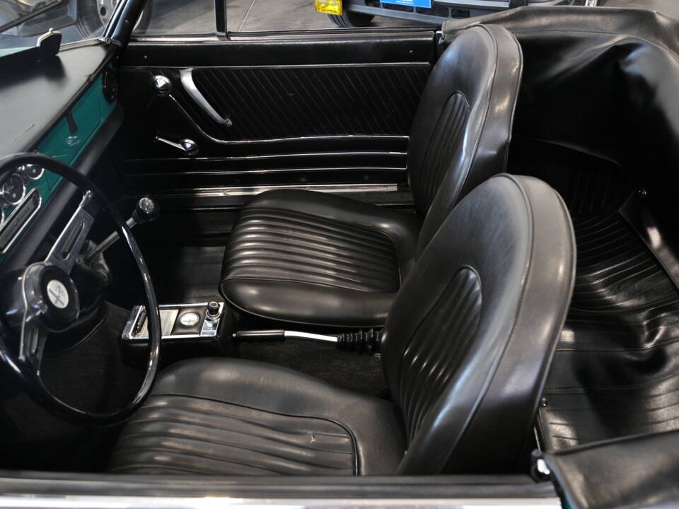 Afbeelding 18/30 van Alfa Romeo 1300 Spider Junior (1969)