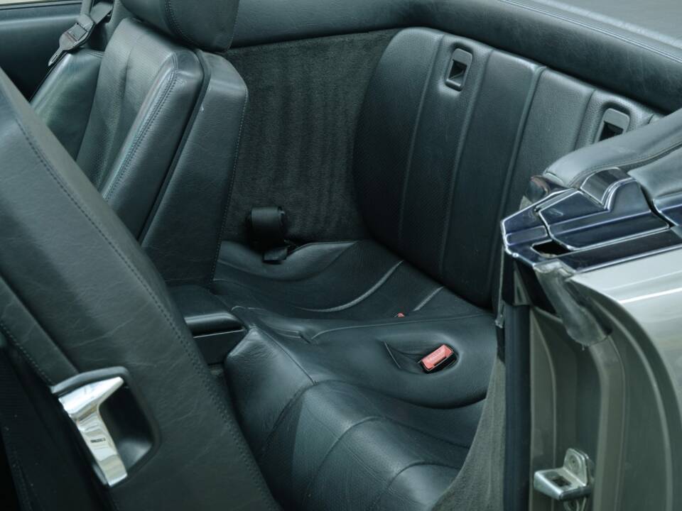 Image 43/50 of Mercedes-Benz SL 500 (1994)