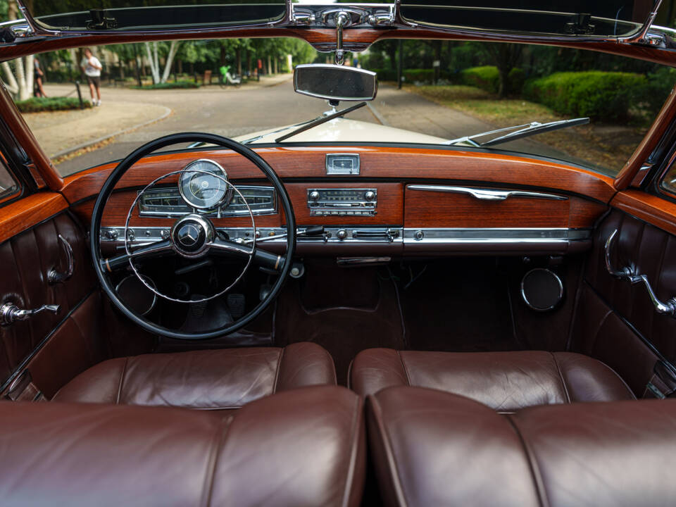 Immagine 16/29 di Mercedes-Benz 300 S Cabriolet A (1955)