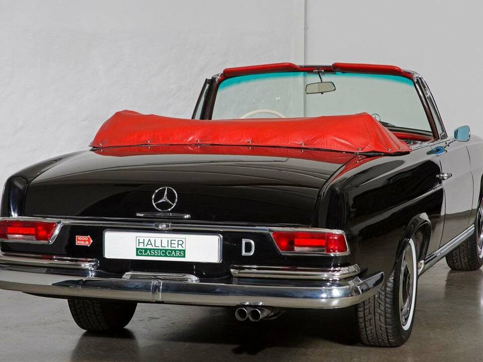 Image 12/34 of Mercedes-Benz 280 SE (1966)