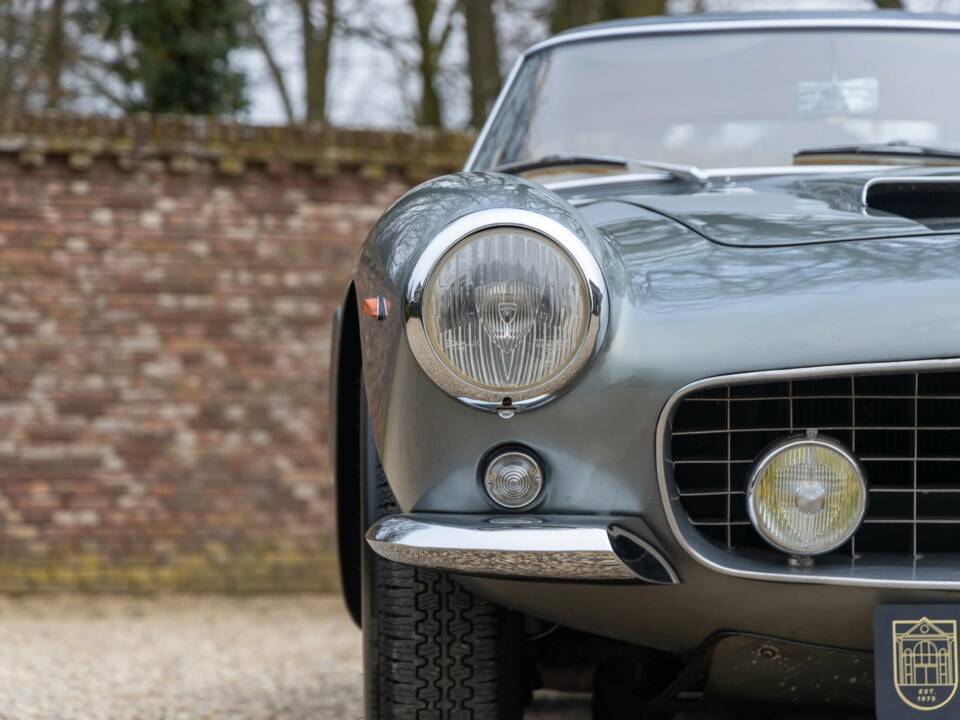 Image 14/50 of Ferrari 250 GT SWB Berlinetta (1962)