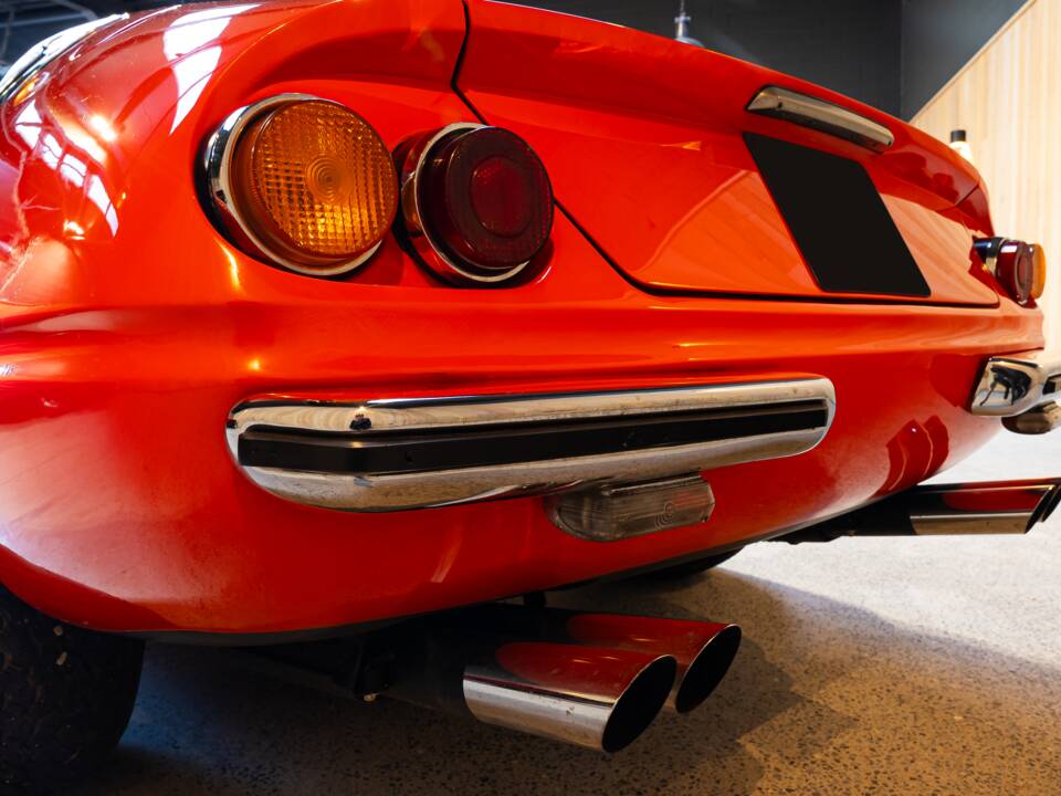 Image 20/74 of Ferrari 365 GTB/4 Daytona (1971)