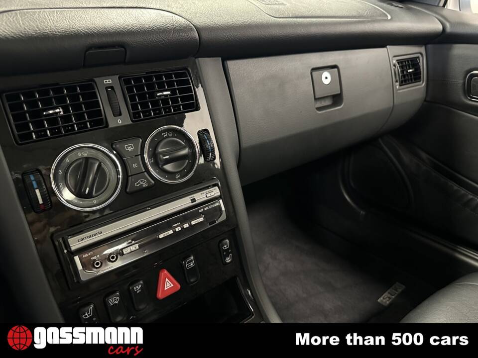 Image 12/15 of Mercedes-Benz SLK 32 AMG (2001)