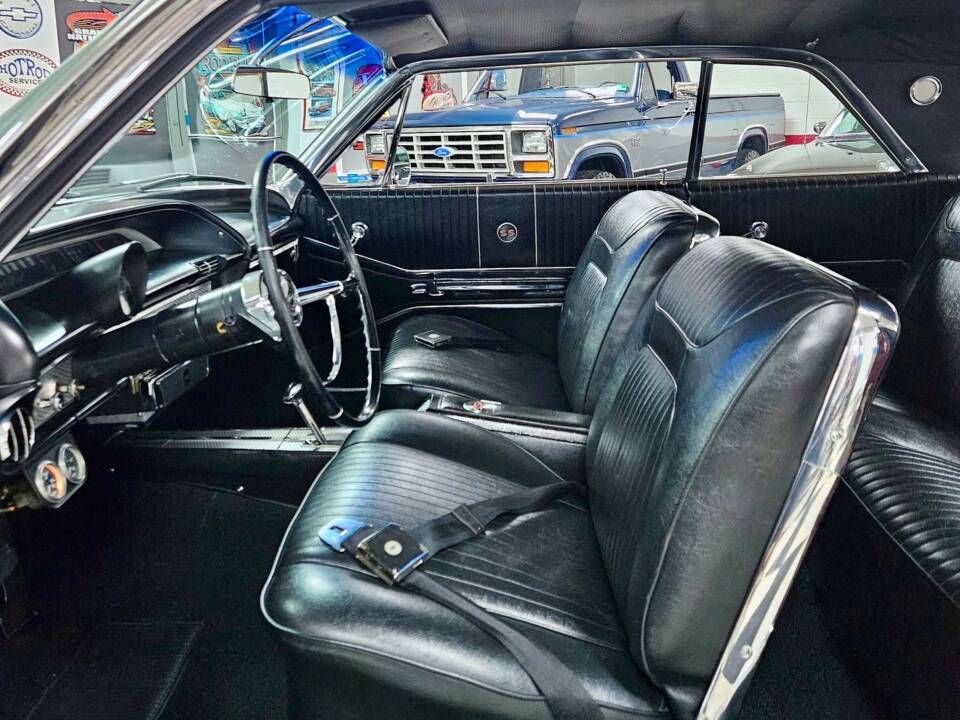 Image 12/20 of Chevrolet Impala SS Sport Coupe (1964)