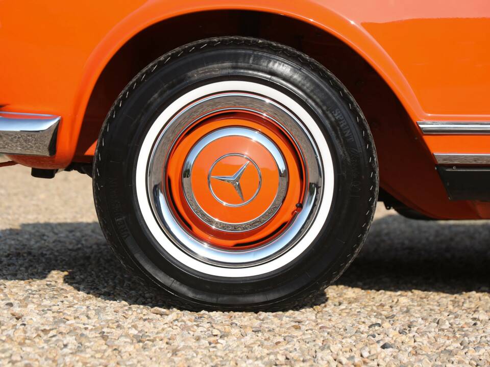 Image 39/50 of Mercedes-Benz 230 SL (1964)