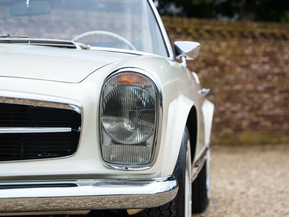 Image 26/50 de Mercedes-Benz 280 SL (1971)