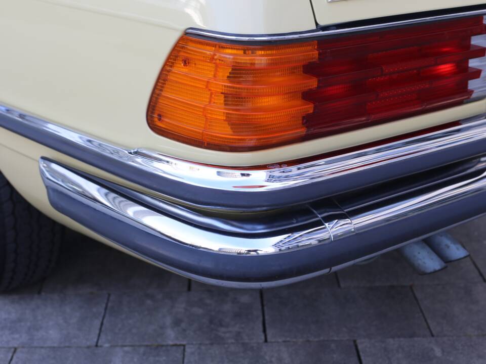 Bild 21/76 von Mercedes-Benz 280 SE (1977)