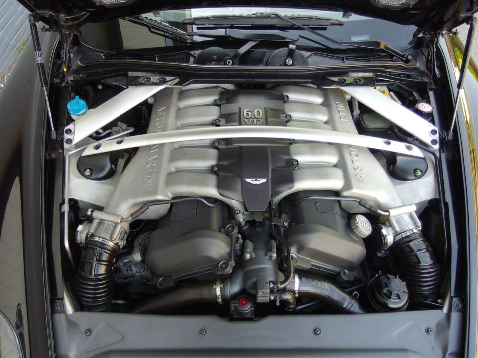 Bild 79/99 von Aston Martin DB 9 Volante (2006)