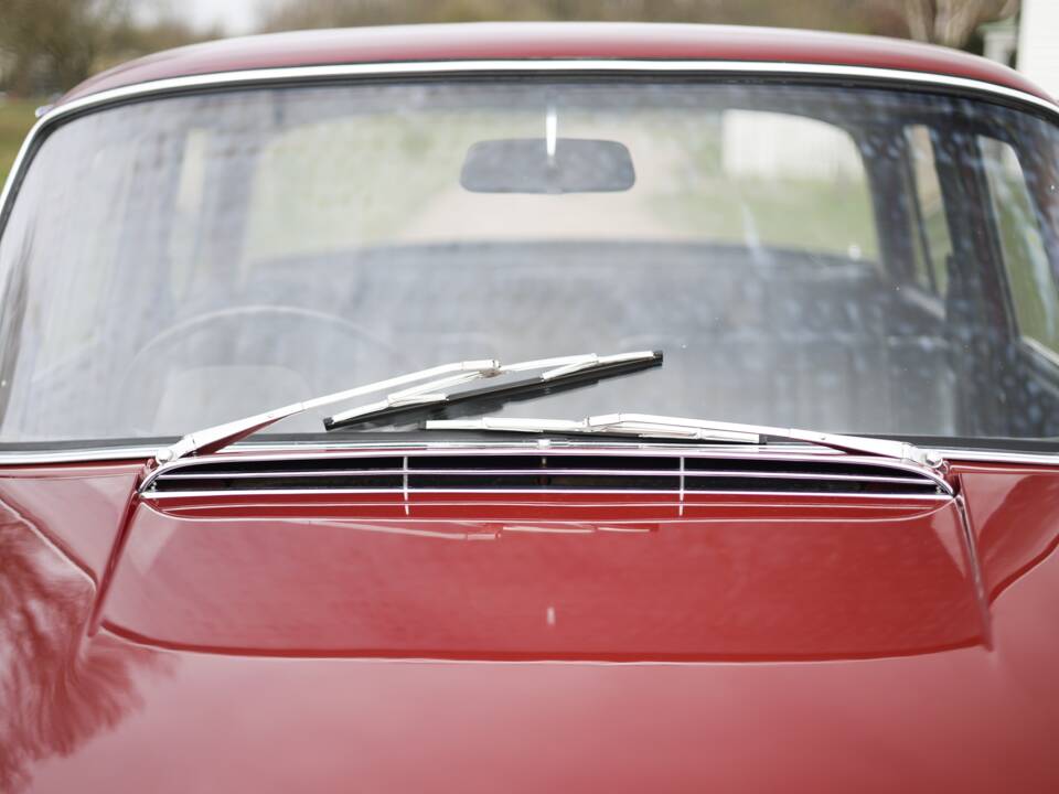 Image 26/50 of Mercedes-Benz 220 (1967)