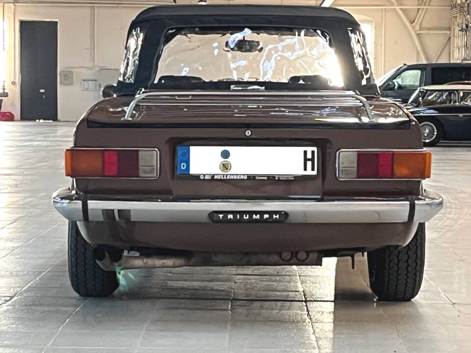 Immagine 13/50 di Triumph TR 6 (1974)