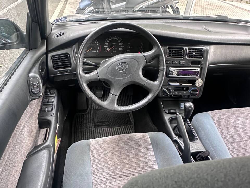 Bild 13/26 von Toyota Carina (1993)