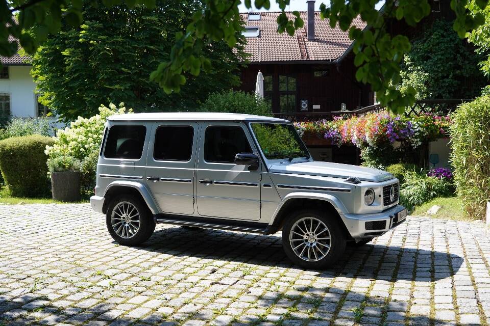 Image 3/16 de Mercedes-Benz G 500 (LWB) (2020)