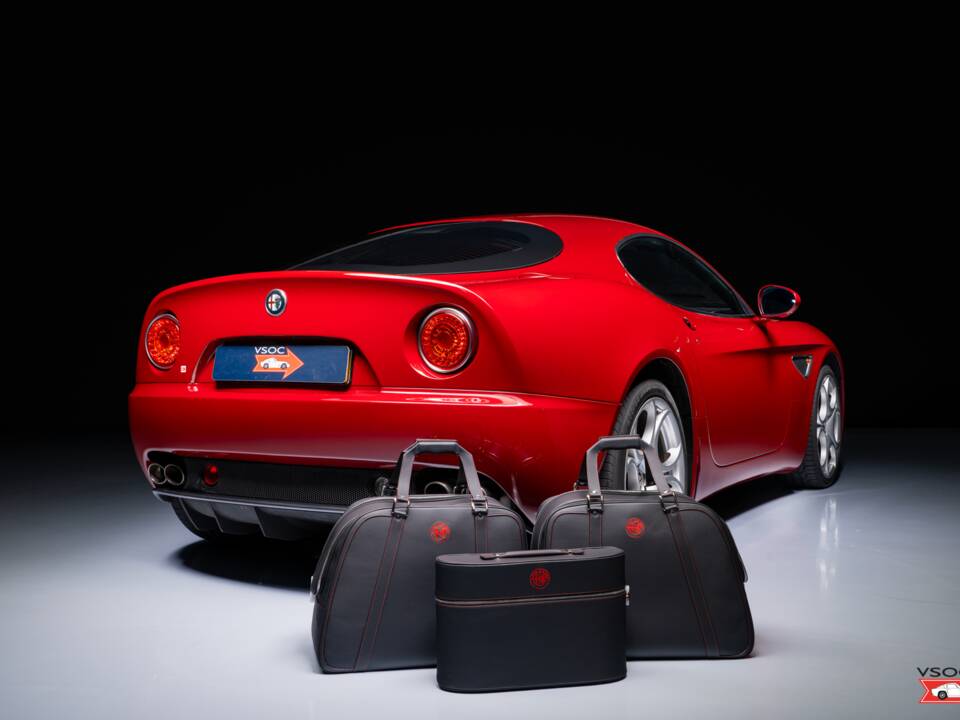 Image 4/5 of Alfa Romeo 8C Competizione (2008)