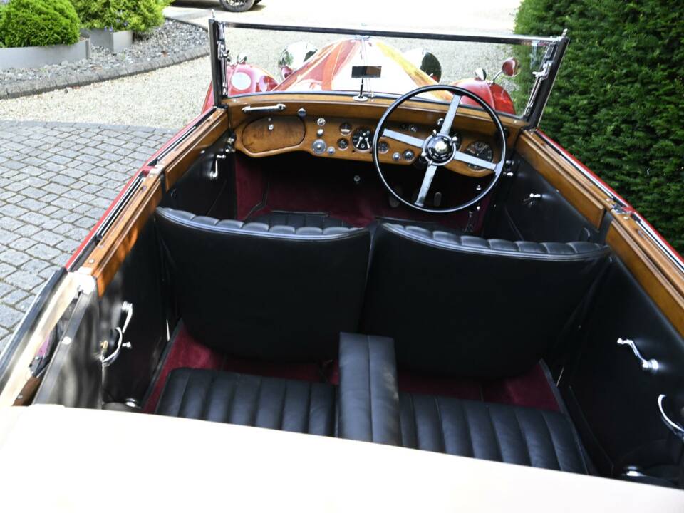 Immagine 23/50 di Bentley 4 1/4 Litre (1936)
