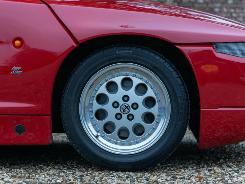 Image 39/50 of Alfa Romeo SZ (1991)