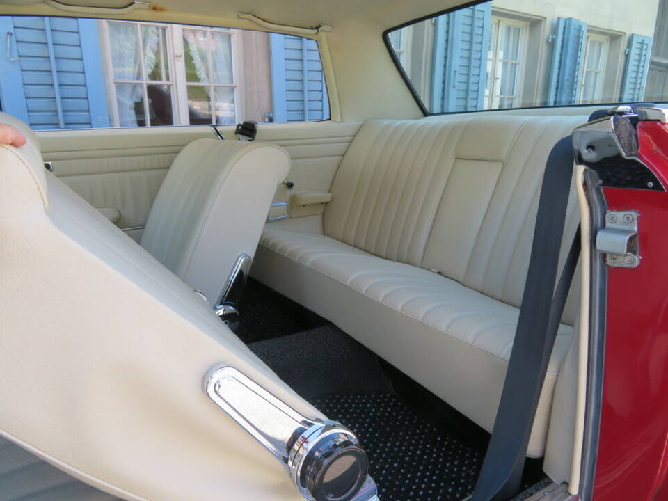 Image 8/19 of Mercedes-Benz 250 CE (1970)