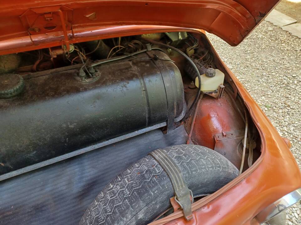 Image 16/56 of FIAT 500 L (1971)