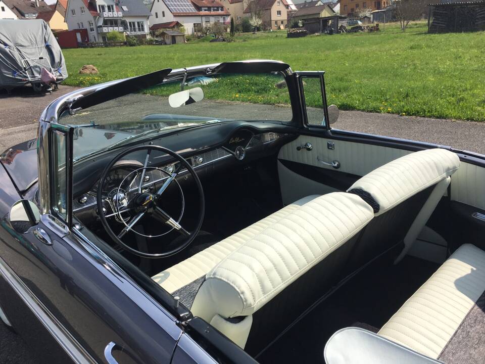 Image 16/20 of Chevrolet Bel Air Convertible (1956)