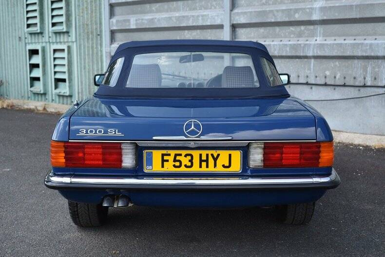 Image 15/50 de Mercedes-Benz 300 SL (1988)