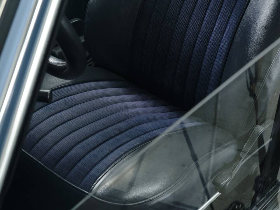 Bild 45/50 von BMW 2002 Baur (1975)