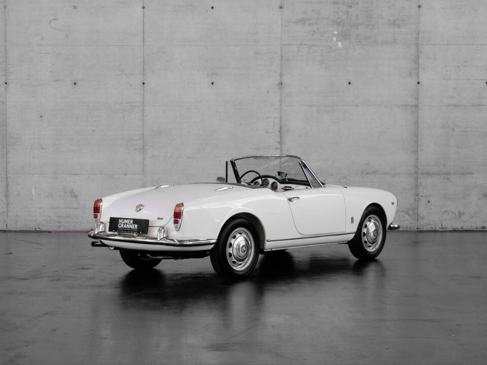 Afbeelding 14/48 van Alfa Romeo Giulia 1600 Spider (1963)