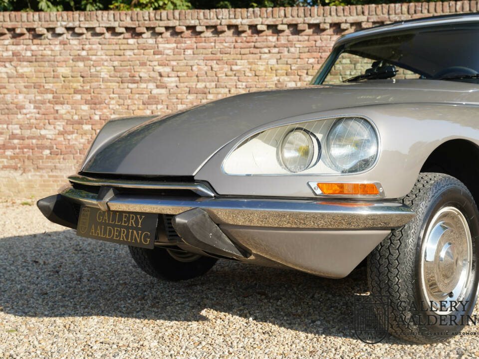 Bild 42/50 von Citroën DS 23 Pallas (1974)