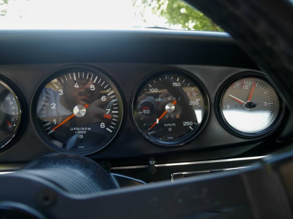 Image 47/50 de Porsche 911 2.4 S (1900)